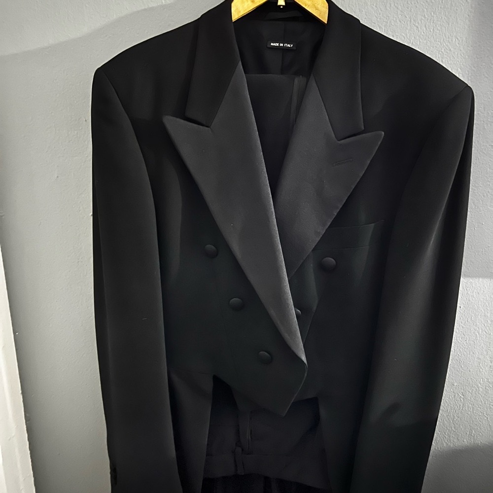 Giorgio Armani a Milano borgonuovo 21 wool Tuxedo set